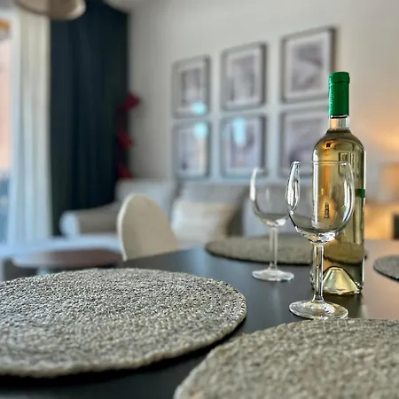 - Erdoedy Apartment